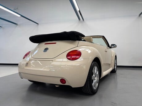 Volkswagen Beetle 1.6 Cabriolet Euro 4 2dr 26