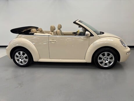 Volkswagen Beetle 1.6 Cabriolet Euro 4 2dr 29