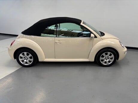 Volkswagen Beetle 1.6 Cabriolet Euro 4 2dr 30