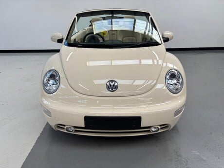 Volkswagen Beetle 1.6 Cabriolet Euro 4 2dr 52