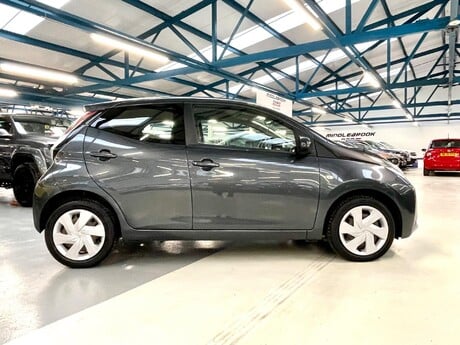 Toyota Aygo 1.0 VVT-i x-play Euro 5 5dr Euro 5 4