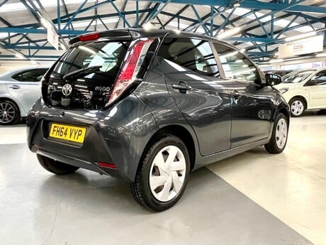 Toyota Aygo 1.0 VVT-i x-play Euro 5 5dr Euro 5 19