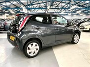 Toyota Aygo 1.0 VVT-i x-play Euro 5 5dr Euro 5 23