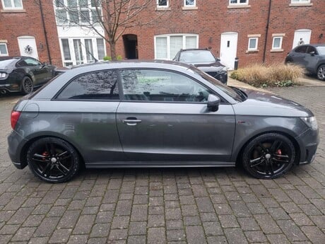 Audi A1 1.4 TFSI S line Euro 5 (s/s) 3dr 6