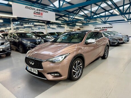 Infiniti Q30 2.2d Premium Tech DCT AWD Euro 6 (s/s) 5dr 1