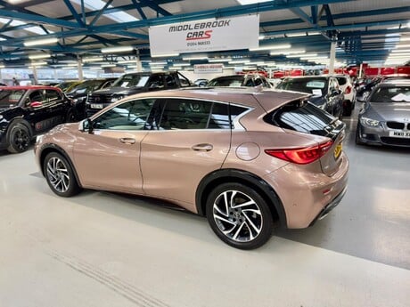 Infiniti Q30 2.2d Premium Tech DCT AWD Euro 6 (s/s) 5dr 5