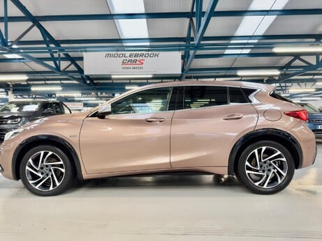 Infiniti Q30 2.2d Premium Tech DCT AWD Euro 6 (s/s) 5dr 2