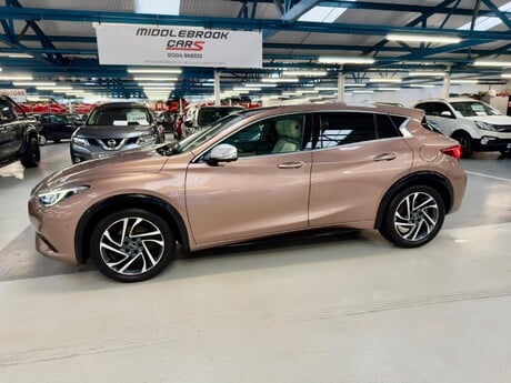 Infiniti Q30 2.2d Premium Tech DCT AWD Euro 6 (s/s) 5dr 7