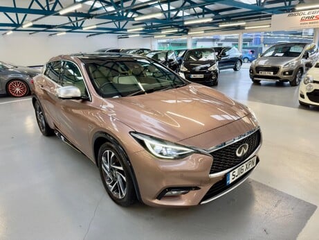 Infiniti Q30 2.2d Premium Tech DCT AWD Euro 6 (s/s) 5dr 17