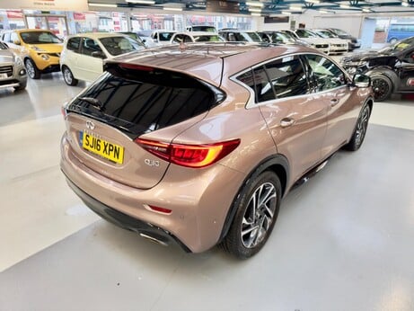 Infiniti Q30 2.2d Premium Tech DCT AWD Euro 6 (s/s) 5dr 8