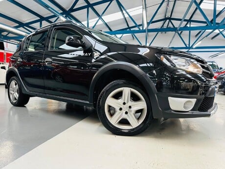 Dacia Sandero Stepway 0.9 TCe Ambiance Euro 5 5dr 3