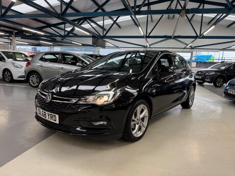 Vauxhall Astra 1.0i Turbo ecoTEC SRi Nav Euro 6 (s/s) 5dr 4