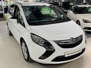 Vauxhall Zafira 2.0 CDTi Exclusiv Auto Euro 5 5dr 8