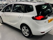 Vauxhall Zafira 2.0 CDTi Exclusiv Auto Euro 5 5dr 19