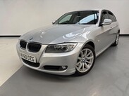 BMW 3 Series 3.0 325i SE Steptronic Euro 5 4dr 8