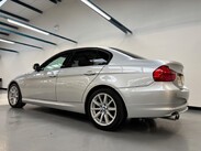 BMW 3 Series 3.0 325i SE Steptronic Euro 5 4dr 13