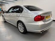 BMW 3 Series 3.0 325i SE Steptronic Euro 5 4dr 16