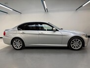 BMW 3 Series 3.0 325i SE Steptronic Euro 5 4dr 35