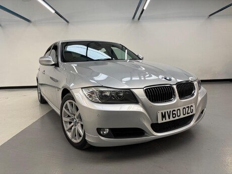 BMW 3 Series 3.0 325i SE Steptronic Euro 5 4dr 32