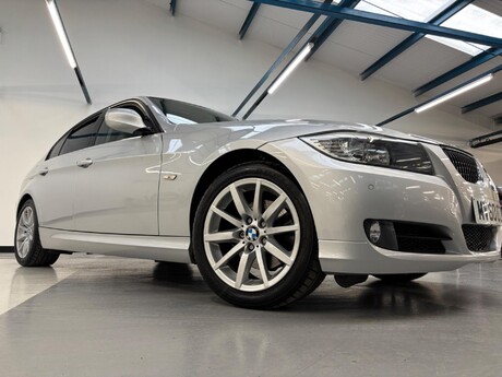 BMW 3 Series 3.0 325i SE Steptronic Euro 5 4dr 38