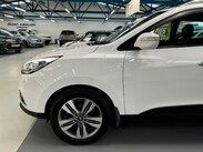 Hyundai ix35 1.7 CRDi Premium Euro 5 (s/s) 5dr 9