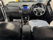 Hyundai ix35 1.7 CRDi SE Euro 5 5dr 27