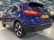 Nissan Qashqai 1.5 dCi N-Connecta 2WD Euro 6 (s/s) 5dr 17