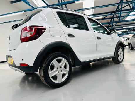 Dacia Sandero Stepway 0.9 TCe Laureate Euro 5 5dr 7