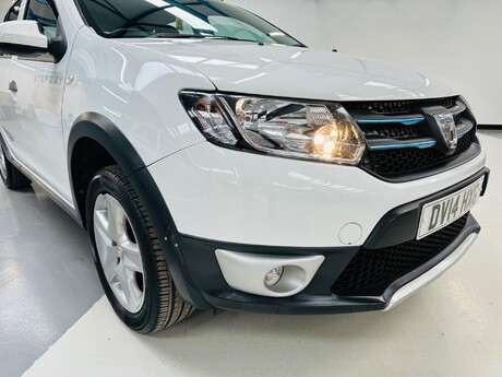 Dacia Sandero Stepway 0.9 TCe Laureate Euro 5 5dr 61