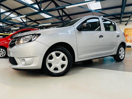 Dacia Sandero 1.2 Ambiance Euro 5 5dr 4