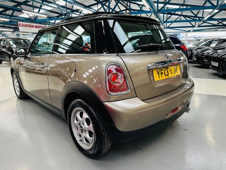 Mini Hatch 1.6 Cooper Euro 5 (s/s) 3dr 6