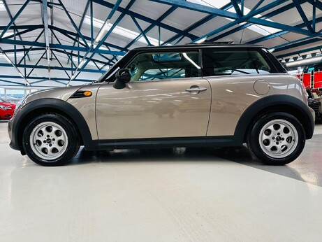 Mini Hatch 1.6 Cooper Euro 5 (s/s) 3dr 43