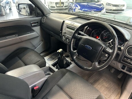 Ford Ranger 2.5 TDCi Thunder 4x4 4dr 9