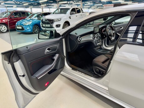 Mercedes-Benz CLA Class 2.1 CLA220d AMG Line Shooting Brake 7G-DCT Euro 6 (s/s) 5dr 25
