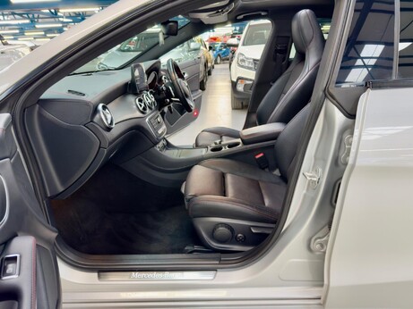 Mercedes-Benz CLA Class 2.1 CLA220d AMG Line Shooting Brake 7G-DCT Euro 6 (s/s) 5dr 26