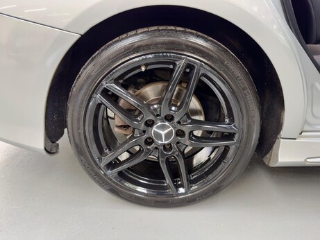 Mercedes-Benz CLA Class 2.1 CLA220d AMG Line Shooting Brake 7G-DCT Euro 6 (s/s) 5dr 40