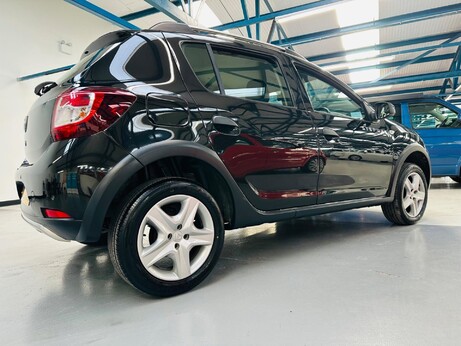 Dacia Sandero Stepway 0.9 TCe Laureate Euro 6 (s/s) 5dr 3