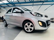 Kia Picanto 1.0 1 Air Euro 5 5dr 4