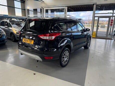 Ford Kuga 2.0 TDCi Titanium 2WD Euro 5 5dr 8