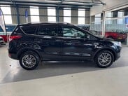 Ford Kuga 2.0 TDCi Titanium 2WD Euro 5 5dr 9