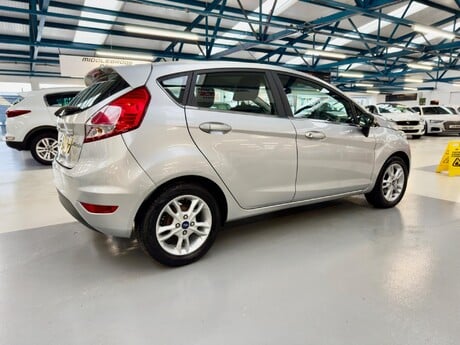 Ford Fiesta 1.25 Zetec Euro 5 5dr 12