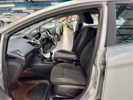 Ford Fiesta 1.25 Zetec Euro 5 5dr 21
