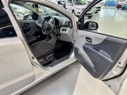 Nissan Pixo 1.0 n-tec Euro 5 5dr 11