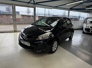 Toyota Yaris 1.33 Dual VVT-i TR Euro 5 5dr 3