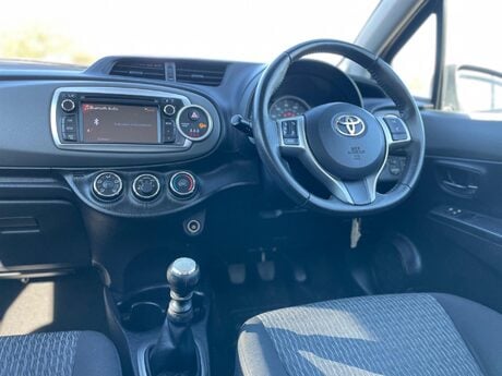 Toyota Yaris 1.33 Dual VVT-i TR Euro 5 5dr 22