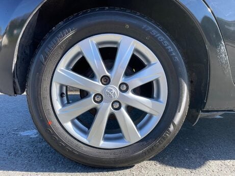 Toyota Yaris 1.33 Dual VVT-i TR Euro 5 5dr 36