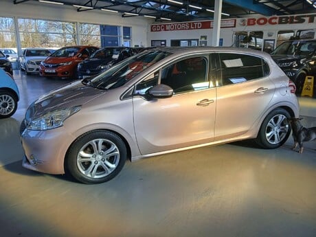 Peugeot 208 1.4 VTi Allure Euro 5 5dr 2