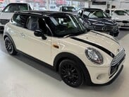 Mini Hatch 1.5 Cooper Auto Euro 6 (s/s) 3dr 4