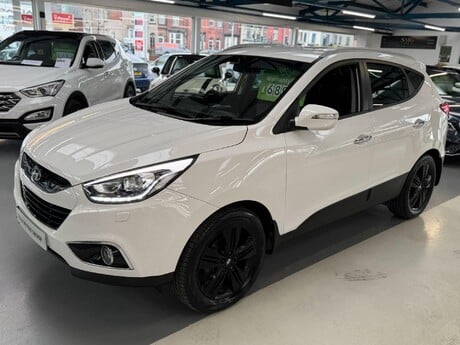 Hyundai ix35 2.0 CRDi Premium 4WD Euro 5 5dr 4