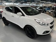 Hyundai ix35 2.0 CRDi Premium 4WD Euro 5 5dr 9